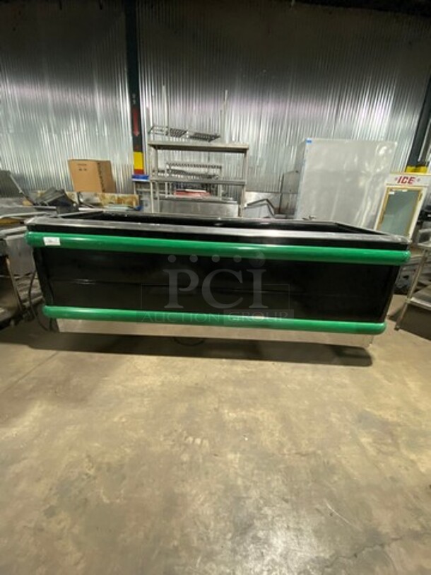 Resnick Commercial Island Style Horizontal Freezer Merchandiser! REMOTE COMPRESSOR, NO COMPRESSOR! Model: LN8 - Image 1 of 7