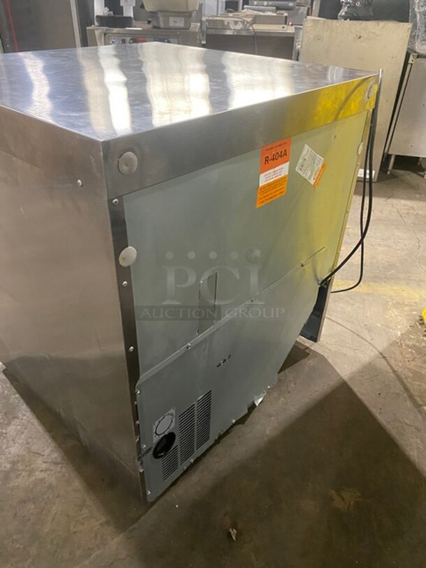 Delfield Manitowoc Commercial Single Door Lowboy/Worktop Cooler! All Stainless Steel! MODEL UC4532NDHLSW1 SN: 1509152000537 115V 1PH - Image 4 of 7