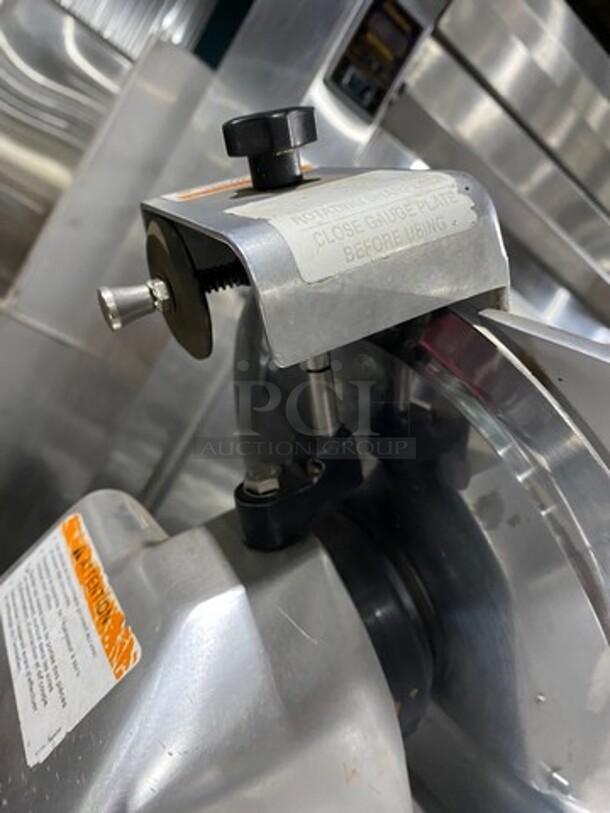Omas Globe Commercial Countertop Deli/ Meat Slicer! All Stainless Steel! Model: GLMATIC300N SN: 004173 115V - Image 10 of 10