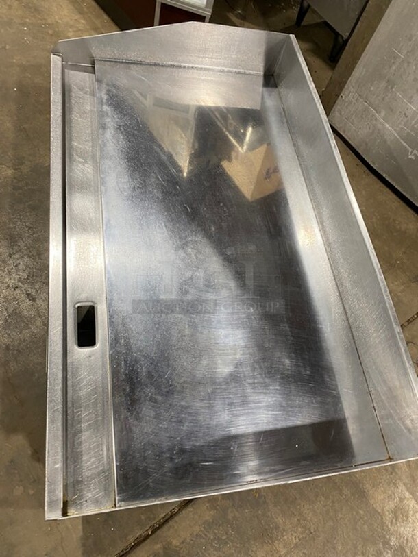 Sweet! Lang Commercial Countertop Natural Gas Powered Mirror Shine Polish Top Flat Top Griddle! With Back And Side Splashes! All Stainless Steel! On Small Legs! - Image 5 of 8