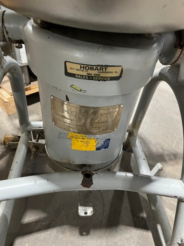 Hobart Commercial Heavy Duty VCM Vertical Cutter/Mixer/Mincer! All Stainless Steel! Model: VCM40 240V 60HZ 3 Phase - Image 4 of 9