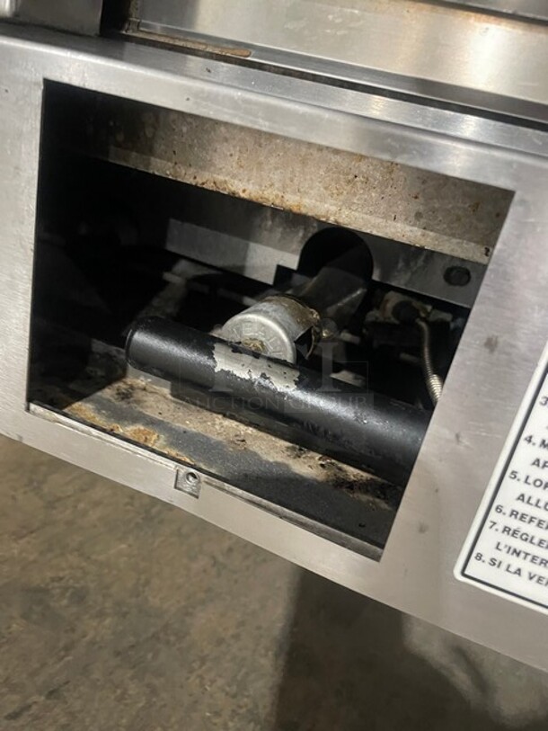 Vulcan Commercial Natural Gas Powered Double Deck Convection Oven! All Stainless Steel! With Metal Oven Racks! On Casters! Model: VC4GD-SEFCCC5 SN: 482010970! 2X Your Bid Makes One Unit!  - Image 8 of 10