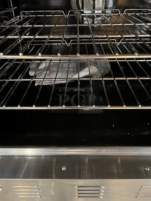 AMAZING! BRAND NEW! LATE MODEL! 2022 Serve Ware Commercial Natural Gas Powered Convection Oven! With View Through Doors! Metal Oven Racks! All Stainless Steel! On Casters! WITH MANUFACTURE WARRANTY! Model: SGCO1 - Image 8 of 10