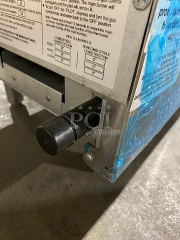 WOW! NEW! Rocket Commercial Countertop Gas Powered Flat Top Griddle! With Back And Side Splashes! All Stainless Steel! On Legs! Model: RCPGT15GCT - Image 7 of 7