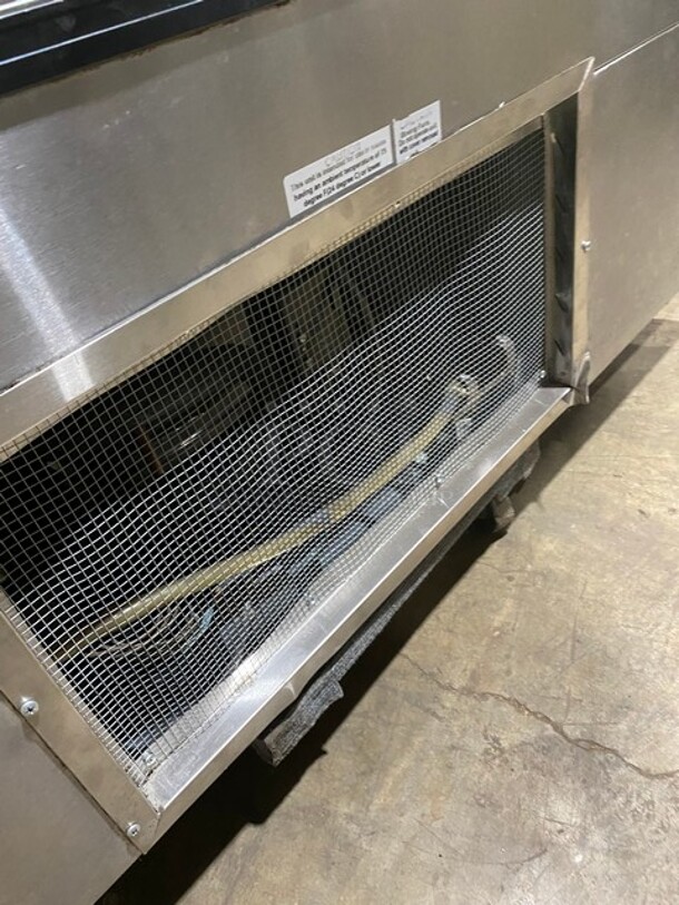 Leader Commercial Reach In Cooler Merchandiser! Glass All Around! With Rear Access Sliding Doors! Poly Coated Racks! Model: LS54SC SN: PT09S2914 115V 60HZ 1 Phase - Image 9 of 9
