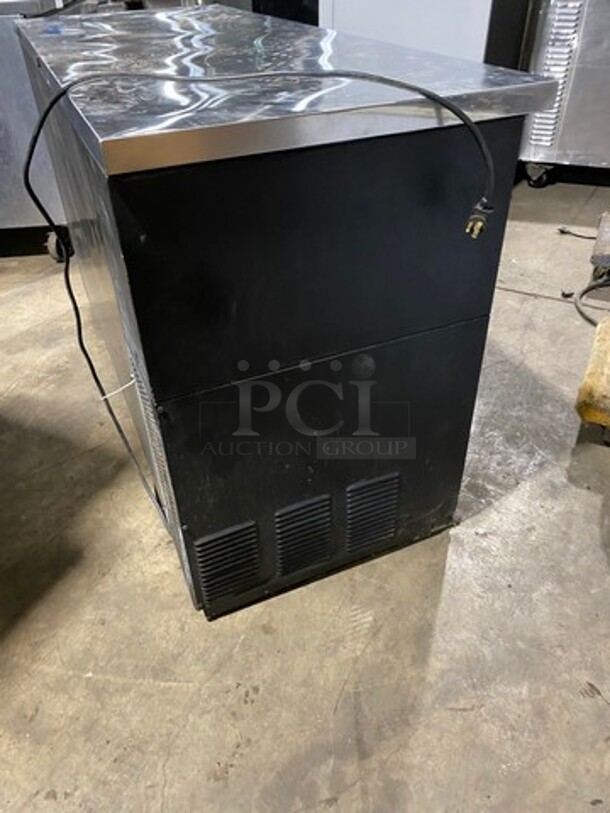 True Commercial 2 Door Bar Back Cooler! Stainless Steel! Model: TBB2460 SN: 6606676 115V 60HZ 1 Phase - Image 3 of 8