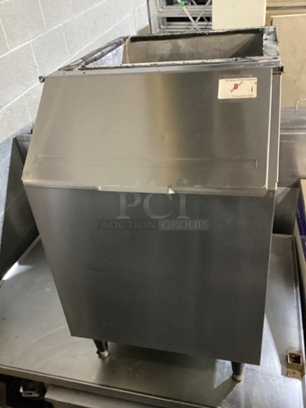 Stainless Steel Ice Holding Bin. No Ice Maker. 22 x 36-1/2 x 44-1/2 - Image 2 of 2