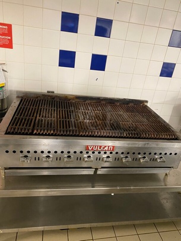 SWEET! Vulcan Commercial Countertop Natural Gas Powered Char Broiler Grill! Stainless Steel Body! On Small Legs!