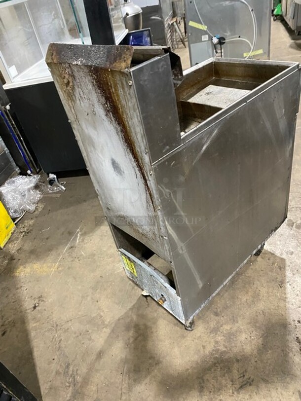 American Range Commercial Natural Gas Powered Deep Fat Fryer! With Backsplash! All Stainless Steel! On Legs! - Image 4 of 7