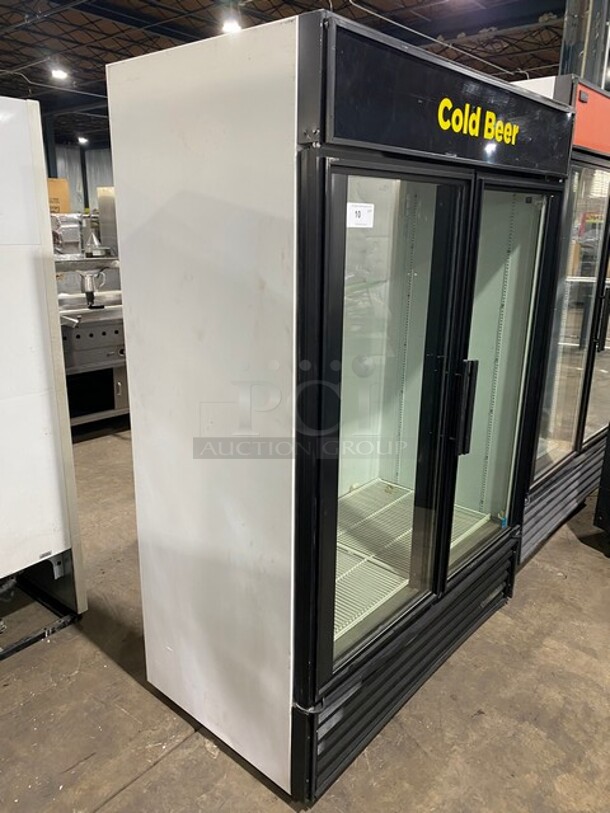 True 2 Door Glass Door Reach In Cooler Merchandiser! Model GDM-49 Serial 7766487! 115V 1 Phase! - Image 2 of 8
