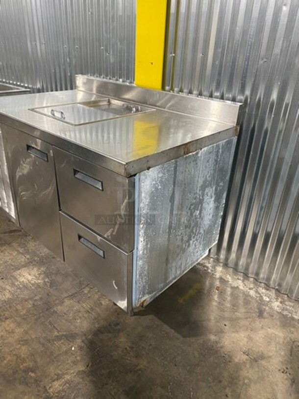 Delfield Commercial One Door Lowboy Cooler! With 2 Refrigerated Drawers! With Sliding Top Access Door! With Backslash! All Stainless Steel! On Legs! Model F18WC52CNONSFNC Serial 0811150000641! 115V 1Phase! - Image 2 of 11