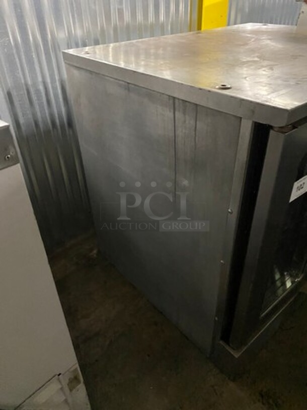 Commercial Natural Gas Powered Convection Oven! With View Through Doors! Metal Oven Racks! All Stainless Steel! Model: CBCOG SN: 1706210230 - Image 2 of 7