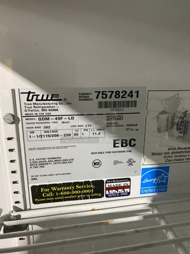 True 2 Door Reach In Freezer Merchandiser! With View Through Doors! Poly Coated Racks! Model: GDM49FLD SN: 7578241 115/208/230V 60HZ 1 Phase - Image 6 of 11