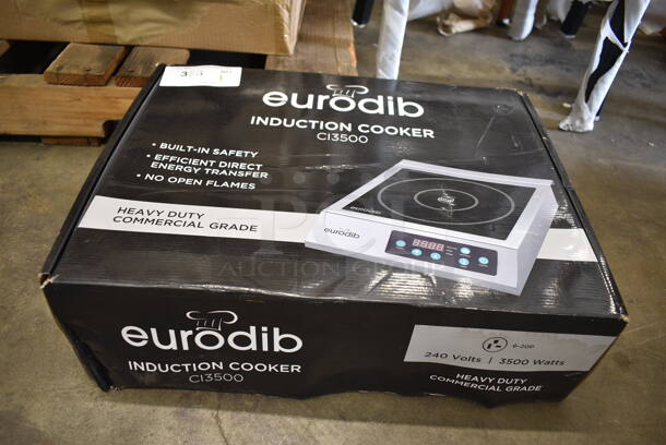 BRAND NEW SCRATCH AND DENT! Eurodib CI3500 Stainless Steel Commercial Countertop Electric Powered Single Burner Induction Range.  - Image 2 of 3