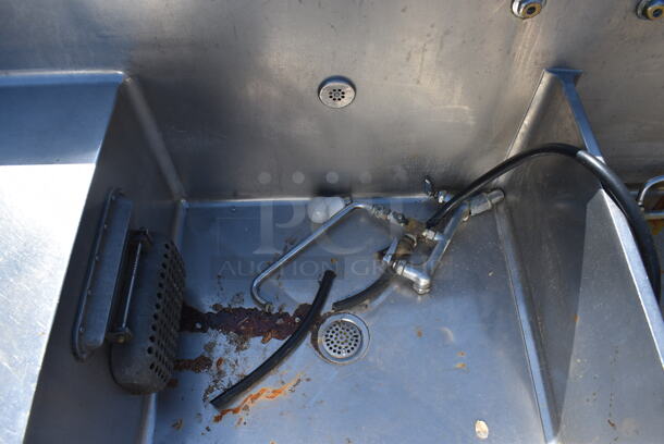 Stainless Steel Commercial 3 Bay Power Soak Sink w/ Dual Drainboards. 150x30x44. Bays 30x26x15. Drainboards 27x26x2 - Image 11 of 12