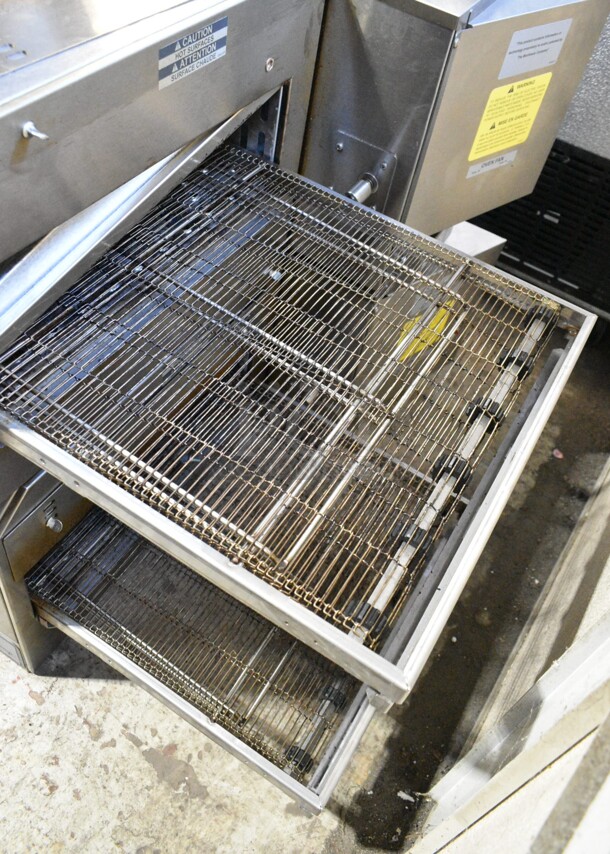 2 LIKE NEW! 2024 Lincoln Impinger 2500000U0001620 Stainless Steel Commercial 2500 Series Countertop Impinger (DCTI) Electric Conveyor Oven with Digital Controls and Extended 50" Belt - 208-240 Volts, 1 Phase. 2 Times Your Bid!  - Image 9 of 12