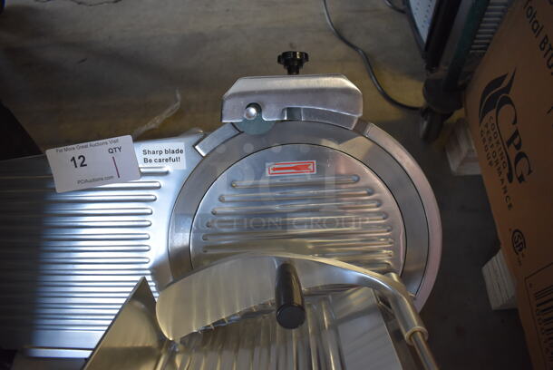 BRAND NEW SCRATCH AND DENT! Avantco 177SL512 Stainless Steel Commercial Countertop Meat Slicer w/ Blade Sharpener. 110-120 Volts, 1 Phase. 26x19x19. Tested and Working! - Image 4 of 7