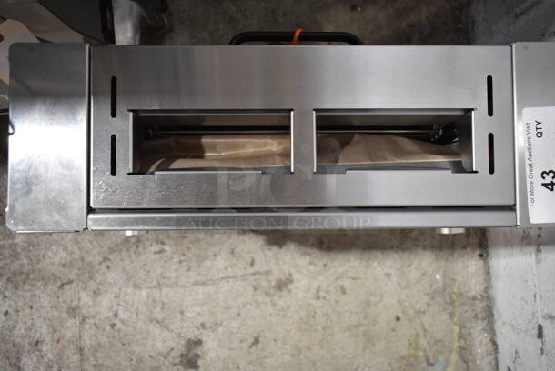 BRAND NEW SCRATCH AND DENT! 2024 Prince Castle CTS-W Stainless Steel Commercial Countertop Vertical Contact Bun Toaster with Wire Belt. 115 Volts, 1 Phase. Tested and Working! - Image 3 of 6