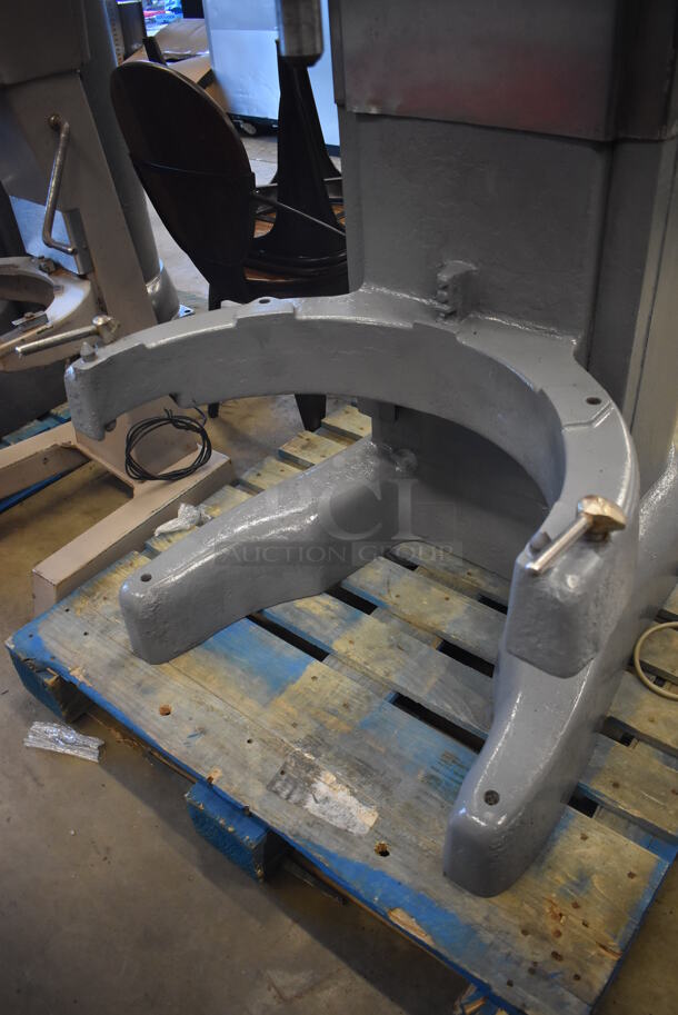 Hobart Metal Commercial Floor Style 140 Quart Planetary Dough Mixer. 32x48x70 - Image 5 of 10