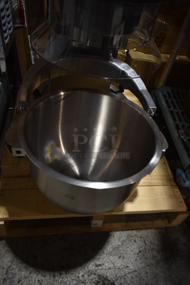 BRAND NEW! 2022 Varimixer V20KT Metal Commercial Countertop 20 Quart Planetary Dough Mixer w/ Stainless Steel Mixing Bowl, Poly Bowl Guard, Dough, Whisk, Paddle Attachments. 120 Volts, 1 Phase. Tested and Working! - Image 7 of 12