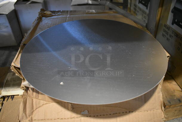299 BRAND NEW IN BOX! Metal Round Pizza Sheets. 14x14. 299 Times Your Bid!