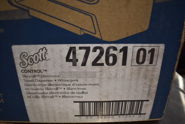 BRAND NEW IN BOX! Scott 47261 Control Poly Wall Mount Toilet Paper Dispenser - Image 3 of 4
