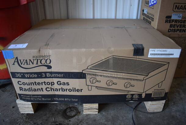 BRAND NEW IN BOX! Avantco AG36RC Stainless Steel Commercial Countertop Radiant Gas Powered Charbroiler Grill. 105,000 BTU. 36x29x14. Tested and Working! - Image 3 of 4