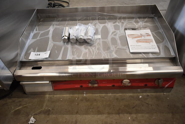 BRAND NEW SCRATCH AND DENT! Avantco 177EG30N Stainless Steel Commercial Countertop Electric Powered Flat Top Griddle. 208/240 Volts, 1 Phase.  - Image 2 of 6