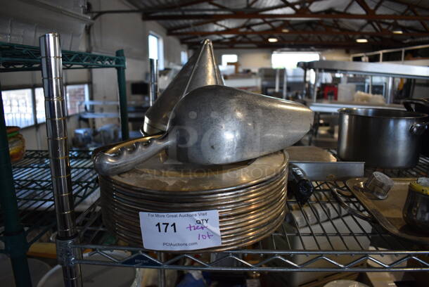 ALL ONE MONEY! Tier Lot of Various Items Including 3 China Cap Strainers, Round Metal Trays, Sauce Pan, Stock Pot, Skillet - Image 3 of 5