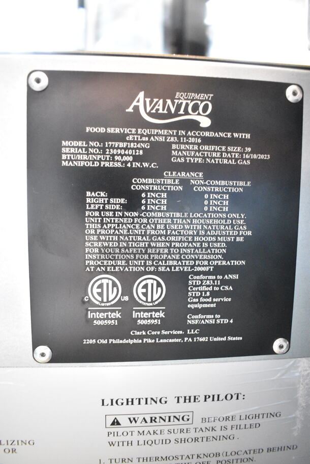 BRAND NEW SCRATCH AND DENT! 2023 Avantco 177FBF1824NG Stainless Steel Commercial Floor Style Natural Gas 110-125 lb. Flat Bottom Funnel Cake / Donut Fryer. Does Not Have Back Piece or Lid. 90,000 BTU - Image 8 of 8