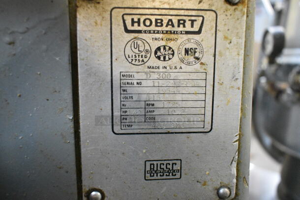 Hobart D 300 Metal Commercial Floor Style 30 Quart Planetary Dough Mixer w/ Mixing Bowl, Paddle and 2 Whisk Attachments. 115 Volts, 1 Phase. This Unit Was In Working Condition When the Restaurant Closed. (kitchen) - Image 4 of 5