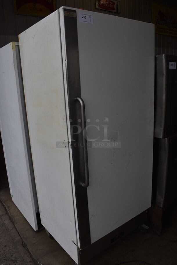 Frigidaire Model LFFH20F3QWC Single Door Reach In Freezer on Commercial Casters. 115 Volts, 1 Phase. 32x30x75. Tested and Working! - Image 2 of 5
