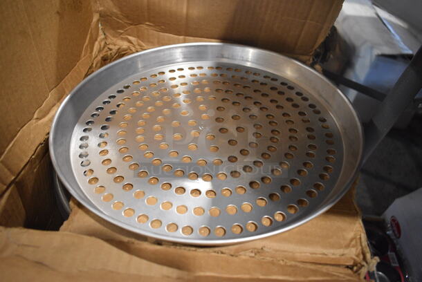 199 BRAND NEW IN BOX! Metal Round Perforated Pizza Baking Pans. 12x12x1. 199 Times Your Bid!