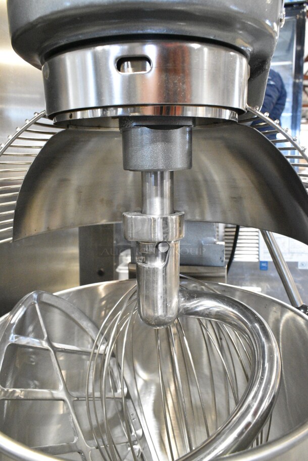 BRAND NEW SCRATCH AND DENT! Avantco 177MX40H Metal Commercial Floor Style 40 Qt. Planetary Floor Mixer w/ Stainless Steel Mixing Bowl, Bowl Guard, Dough Hook, Paddle and Whisk Attachments. 240 Volts, 1 Phase.  - Image 6 of 11