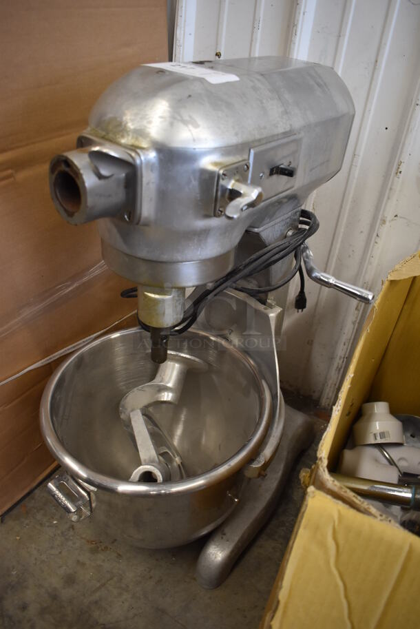 Hobart A-200-D Metal Commercial 20 Quart Planetary Dough Hook w/ Stainless Steel Mixing Bowl, Dough Hook and Paddle Attachments. 115 Volts, 1 Phase. 16x20x30. Tested and Working! - Image 4 of 7