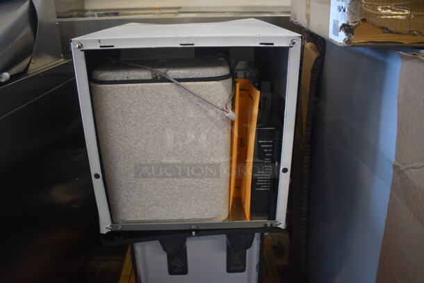 BRAND NEW SCRATCH AND DENT! 2023 Scotsman HID312A-1 Meridian Countertop Air Cooled Ice Machine and Water Dispenser - 12 lb. Bin Storage. 115 Volt  - Image 3 of 10