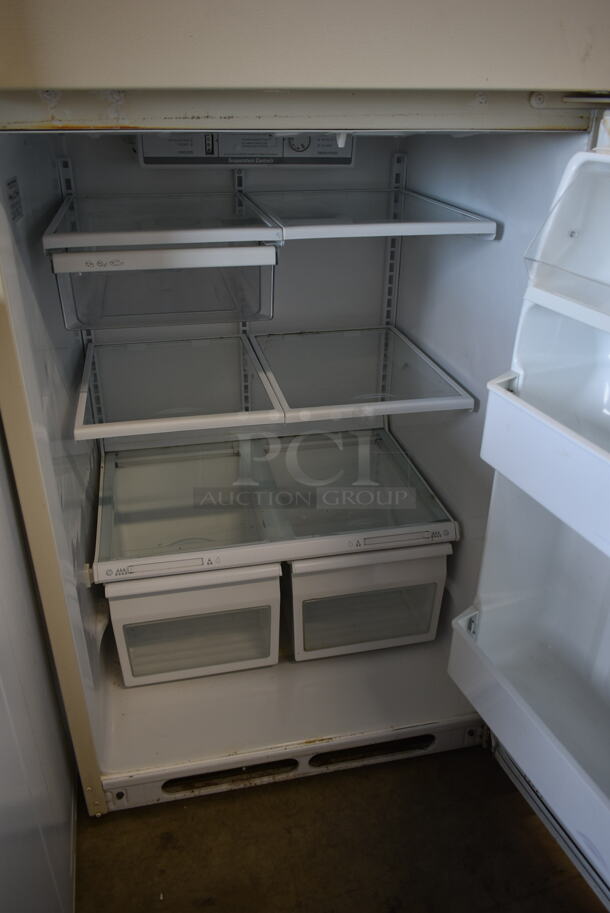 General Electric GE TBX18CIBKRAA Metal Cooler Freezer Combo. 115 Volts, 1 Phase. Tested and Working! - Image 4 of 6