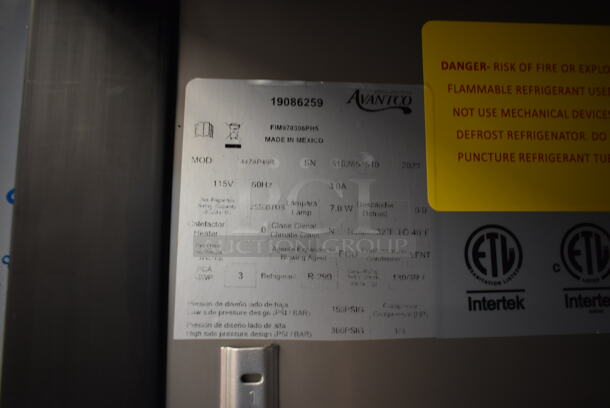 BRAND NEW SCRATCH AND DENT! 2023 Avantco 447AP49R Stainless Steel Commercial 2 Door Reach In Cooler w/ Poly Coated Racks. 115 Volts, 1 Phase. Tested and Working! - Image 5 of 8