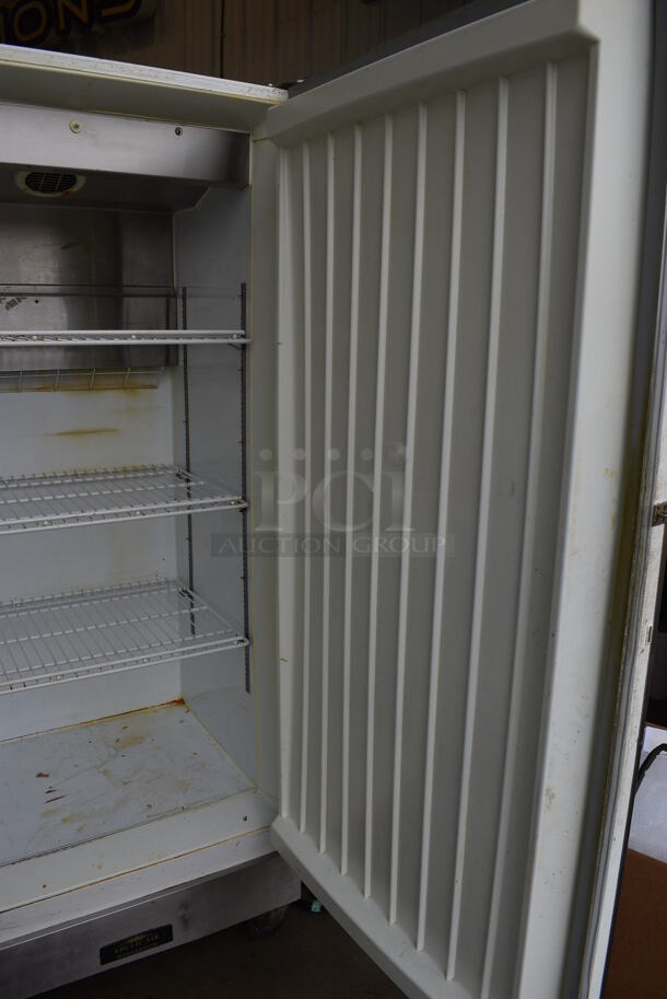 Frigidaire Model R22CW3 Single Door Reach In Cooler on Commercial Casters. 115 Volts, 1 Phase. 32x30x75. Tested and Working! - Image 7 of 7