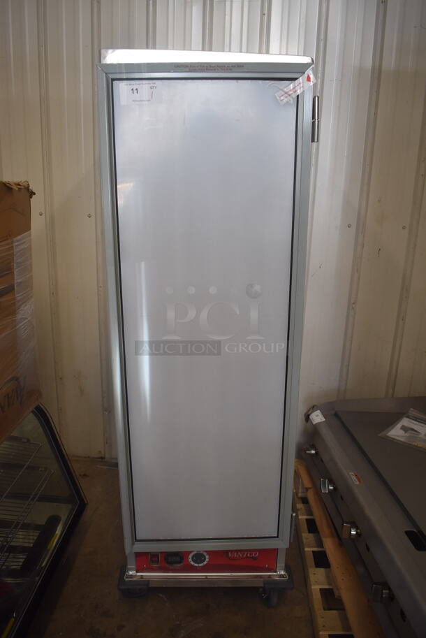 BRAND NEW SCRATCH AND DENT! Avantco 177HEAT1836I Insulated Full Size Heating & Holding Cabinet with Clear Door on Commercial Casters. 120 Volts 1 Phase. Tested and Working!