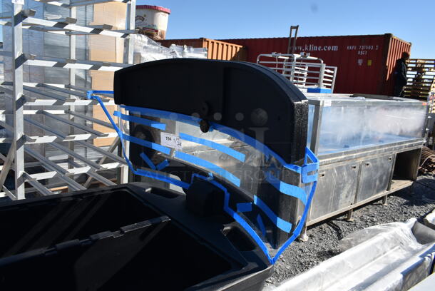 Black Poly Buffet Station on Commercial Casters. - Image 4 of 6