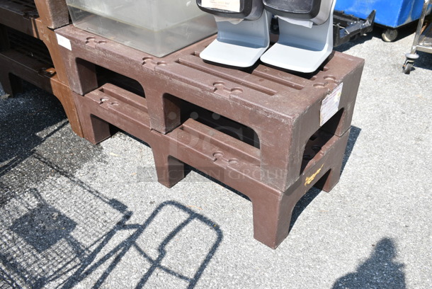 2 Cambro Brown Poly Dunnage Racks. 2 Timer Your Bid! - Image 2 of 3