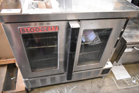 Blodgett Stainless Steel Commercial Natural/Propane Gas Powered Full Size Convection Oven w/ View Through Doors, Metal Oven Racks. 
