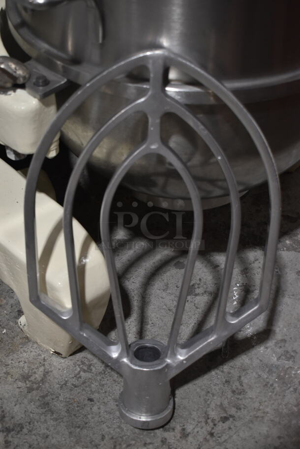 Hobart H-600 Metal Commercial Floor Style 60 Quart Planetary Dough Mixer w/ Stainless Steel Mixing Bowl and Paddle Attachment. 230 Volts, 1 Phase.  - Image 4 of 7