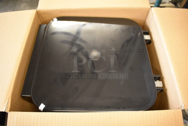 BRAND NEW IN BOX! Tablecraft Clear and Black Poly Beverage Holder Dispenser. 18x13x9.5 Box - Image 5 of 8