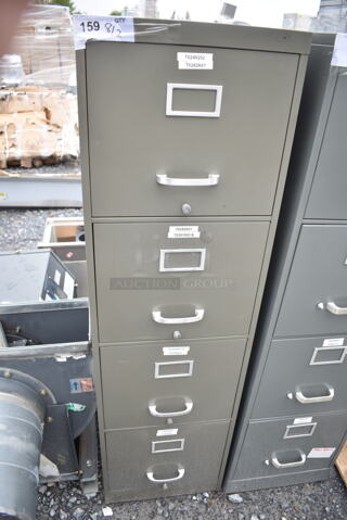 Metal 4 Drawer Filing Cabinet. 