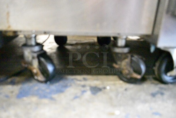 Vulcan Stainless Steel Commercial Dumping Station on Commercial Casters. - Image 3 of 6