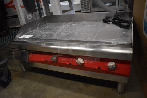 BRAND NEW! Avantco EG30N Stainless Steel Commercial Countertop Electric Powered Flat Top Griddle w/ Thermostatic Controls. 208/240 Volts. 30x20x13. Tested and Working! - Image 4 of 6