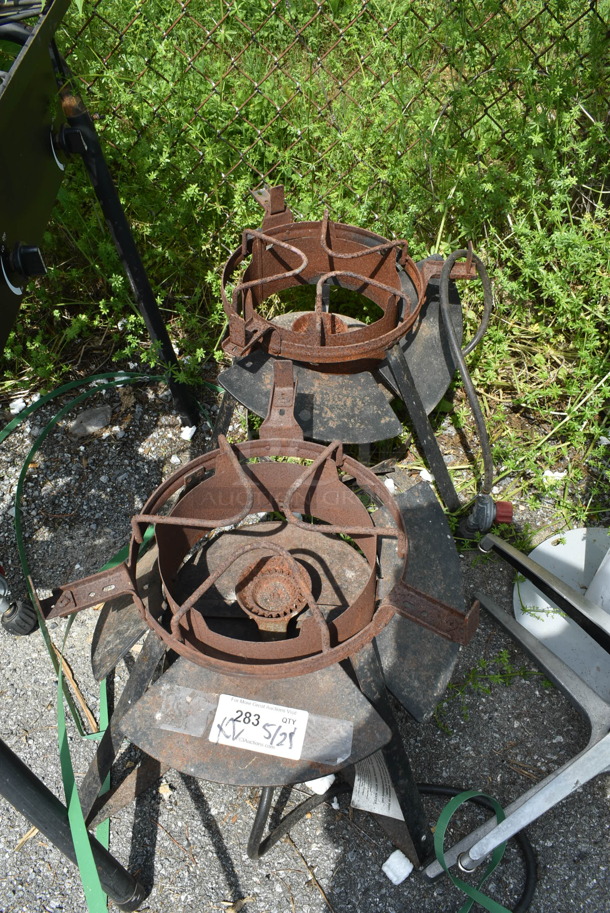 2 Metal Propane Gas Powered Single Burner Stock Pot Ranges. 2 Times Your Bid! - Image 1 of 1