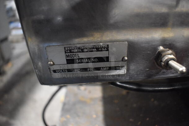 Berkel Metal Commercial Countertop Bread Loaf Slicer on Berkel 10S Metal Stand. 115 Volts, 1 Phase. 23.5x25x50.5. Tested and Does Not Power On - Image 7 of 7